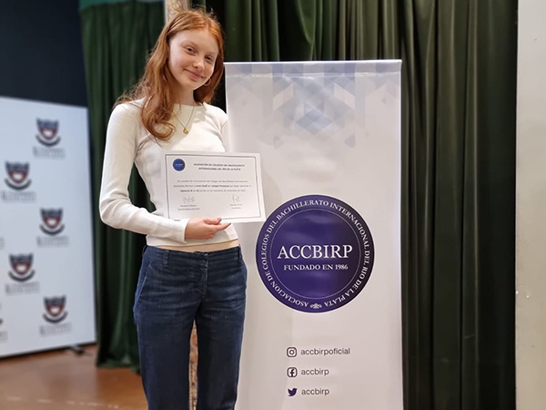 Reconocimiento a estudiantes con puntajes destacados en el IB