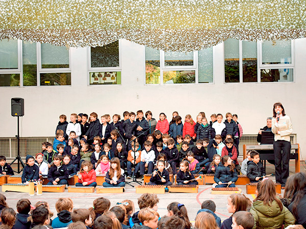 Homenaje a docentes en su día