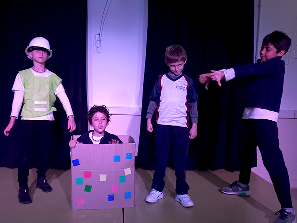 Clases abiertas de Teatro de tercer grado