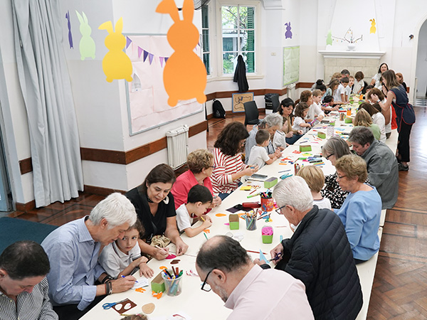 Confección de canastas de Pascua