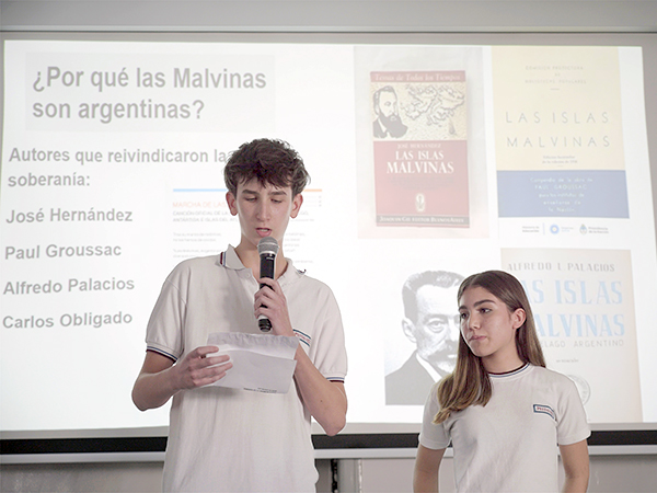 Acto conmemorativo por el 2 de abril