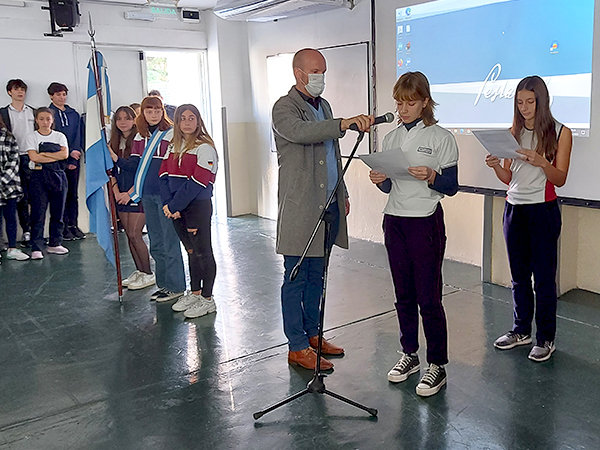 Conmemoración de la Revolución de Mayo en el Nivel Secundario