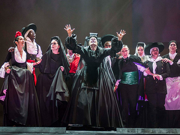 Agenda cultural: La Noche de los Bares Notables y de los Teatros | Danza contemporánea | Charla Centro DIHA   